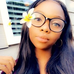 Meet your Posher, De'laija